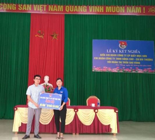https://scontent.fhan3-3.fna.fbcdn.net/v/t1.0-0/p180x540/118699780_1084437871994529_1331042160435006431_n.jpg?_nc_cat=101&_nc_sid=8bfeb9&_nc_ohc=RgbV1yZ0VmUAX-DBKx4&_nc_ht=scontent.fhan3-3.fna&tp=6&oh=6d113415f342e0376921c86e0d0b4491&oe=5F7735A5