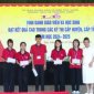 TRƯỜNG THCS TT SAO VÀNG: LỄ TUYÊN DƯƠNG, KHEN THƯỞNG CÁC THẦY GIÁO, CÔ GIÁO VÀ HỌC SINH ĐẠT THÀNH TÍCH XUẤT SẮC TRONG KỲ THI HSG CẤP HUYỆN, CẤP TỈNH NĂM HỌC 2024 - 2025