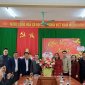 HĐND, UBND, MTTQ, Trưởng các tổ chức chính trị xã hội tặng hoa chúc mừng Đảng uỷ thị trấn nhân kỳ niệm 95 năm ngày thành lập Đảng Cộng Sản Việt Nam.