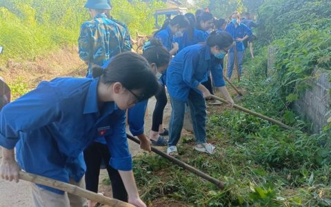 THỊ TRẤN SAO VÀNG THỰC HIỆN CÓ HIỆU QUẢ CÔNG TÁC ĐẢM BẢO VỆ SINH MÔI TRƯỜNG, XÂY DỰNG CẢNH QUAN ĐÔ THỊ  SÁNG-XANH- SẠCH- ĐẸP VÀ AN TOÀN