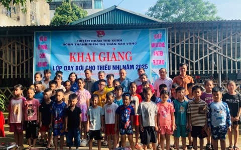 ĐOÀN THỊ TRẤN SAO VÀNG KHAI GIẢNG LỚP HỌC BƠI HÈ 2025 CHO THIẾU NHI