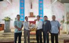 ĐỒNG CHÍ LÊ XUÂN BÀN, PHÓ BÍ THƯ ĐẢNG UỶ, CHỦ TỊCH UBND THỊ TRẤN THĂM, CHÚC TẾT GIÁO HỌ ĐÌNH THÔN, THĂM, TẶNG QUÀ CHO BÀ CON GIÁO DÂN CÓ HOÀN CẢNH KHÓ KHĂN DỊP TẾT NGUYÊN ĐÁN GIÁP THÌN 2024