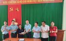 Trao tiền hỗ trợ làm nhà Đại đoàn kết cho Hộ nghèo tại khu phố Tân Lập