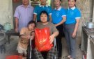 CHI HỘI PHỤ NỮ KHU PHỐ 7 THỊ TRẤN SAO VÀNG THĂM, TẶNG QUÀ CHO CÁC CHÁU MỒ CÔI, CÁC CHÁU CÓ HOÀN CẢNH KHÓ KHĂN NHÂN NGÀY 01/6