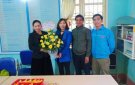 Đoàn thanh niên thị trấn Sao Vàng chúc mừng Trạm y tế thị trấn nhân ngày thầy thuốc Việt Nam 27/2