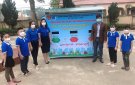 Đoàn thanh niên thị trấn Sao Vàng trao tặng công trình "Ngôi nhà kế hoạch nhỏ"
