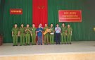 Thị trấn Sao Vàng: Biểu dương thành tích xuất sắc của công an thị trấn trong đấu tranh phòng chống tội phạm