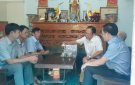 Thị trấn Sao vàng: thăm hỏi, tặng quà các gia đình có công với cách mạng nhân kỷ niệm 75 năm ngày thương binh liệt sỹ