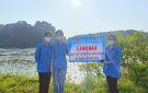 Đoàn thnah niên TT Sao Vàng cắm biển cảnh báo đề phòng nguy cơ đuối nước