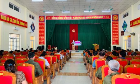 Thị trấn Sao Vàng tham dự Lễ phát động phong trào Bình dân học vụ số